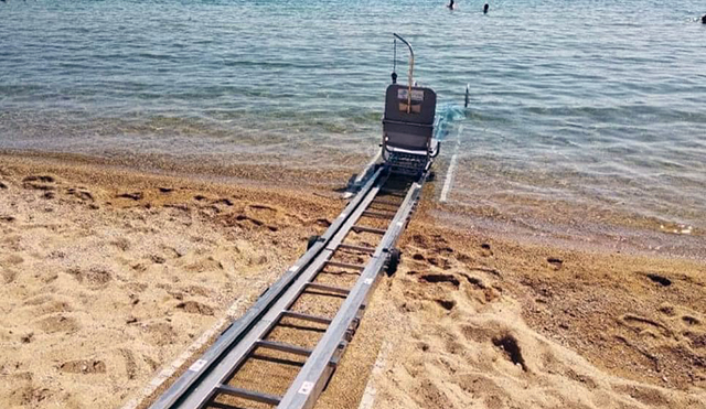 Σε-πλήρη-ετοιμότητα-η-ράμπα-πρόσβασης-ΑΜΕΑ-στην-θάλασσα-στην-Νέα-Ηρακλείτσα