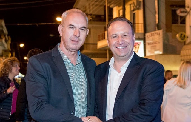 Ακούει-και-συμβουλεύει-τους-δημότες-του-Παγγαίου