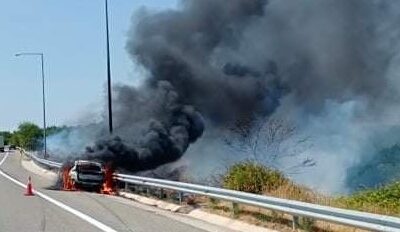 Πυρκαγιά-σε-όχημα-που-κινούνταν-στην-Εγνατία