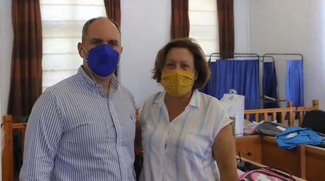 Διανομή-σχολικών-ειδών-στα-παιδιά-δικαιούχων-του-Κοινωνικού-Παντοπωλείου