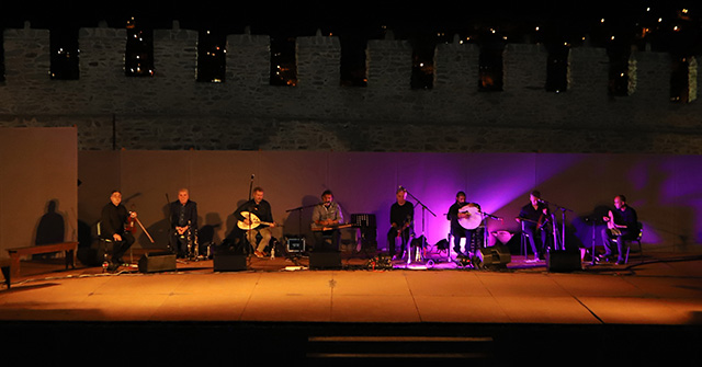 «Τ’-αηδόνια-της-Ανατολής»:- Ένα-γοητευτικό-στις-πατρίδες-της-Ανατολής