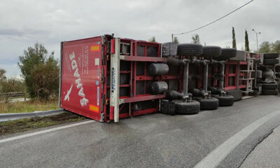 Ανατράπηκε-νταλίκα-στον-κόμβο-της-Εγνατίας-στον-Άγιο-Σίλα