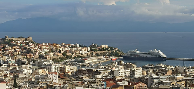 Υποδοχή-του-azamara-journey-και-περιήγηση-πολιτών-από-την-Νυρεμβέργη-στην-Καβάλα