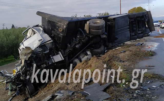 Δύο-νεκροί-από-σύγκρουση-φορτηγών