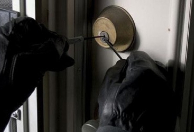 Αλλοδαποί-διέρρηξαν-14-οικίες-στην-Καβάλα