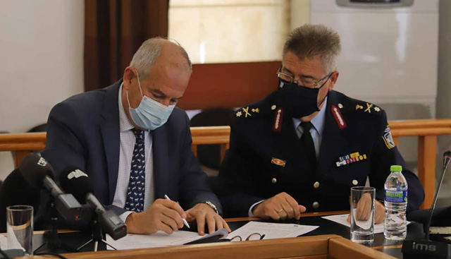 Συνεργασία-δήμου-Καβάλας-και-Αστυνομίας-για-τις-γυναίκες-θύματα-έμφυλης-και-ενδοοικογενειακής-βίας