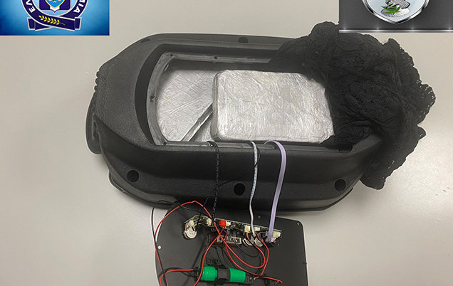 Μέσα-στο-ηχείο-έκρυβαν-3-κιλά-ηρωίνη