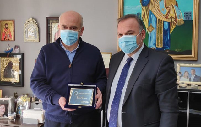 Επίσκεψη-του-Περιφερειάρχη-ΑΜΘ-στον-Δήμαρχο-Θάσου