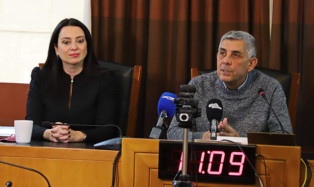 Αγκαλιά-Αλληλεγγύης-–-«Κάθε-παιδί-και-ένα-παιχνίδι»