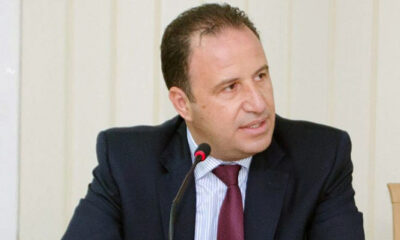 Προβληματισμός-για-τις-βίλες-του-Άλεξ-στην-Αλάνα