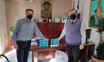 Δωρεά-tablets-από-τον-ΥΕΘΑ-σε-μαθητές-της-Θάσου