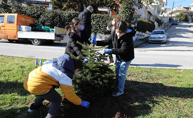 Τα-παιδιά-δημιούργησαν-το-Άλσος-των-Παραμυθιών!