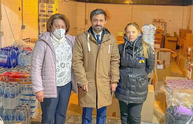 Ο-Αλέξης-Πολίτης-στηρίζει-την-συγκέντρωση-ανθρωπιστικής-βοήθειας-για-την-Ουκρανία