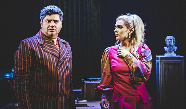 Πήτερ-Σάφερ-«Ο-Ντέντεκτιβ»-από-το-ΚΘΒΕ.-στο-«Βασιλικό-Θέατρο»