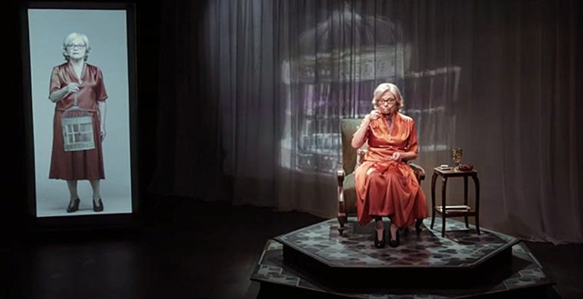 Μια-Γερμανίδα-Γραμματέας-στο-«Αυλαία»-Θεσσαλονίκης