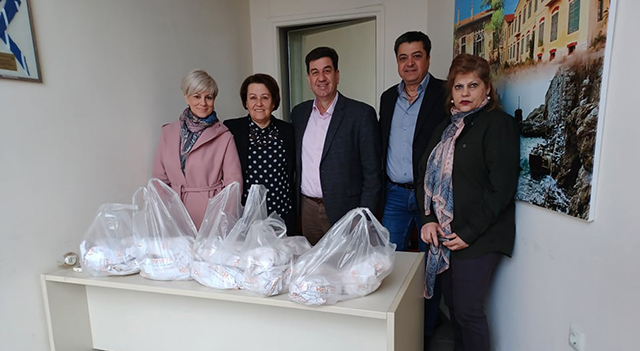 Επιμελητήριο-Καβάλας:-Διανομή-τροφίμων-σε-οικονομικά-αδύναμες-οικογένειες