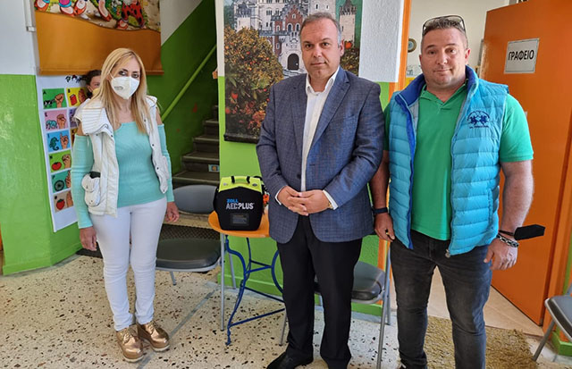 Αυτόματοι-απινιδωτές-στα-σχολεία-Πρωτοβάθμιας-Εκπαίδευσης-της-Θάσου