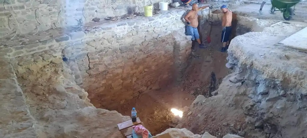 Ξεκίνησαν-οι-επισκευαστικές-εργασίες-στο-Κάστρο-της-Καβάλας