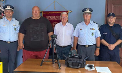 Ραντάρ-ελέγχου-ταχύτητας-δώρισε-επιχειρηματίας-στο-ΑΤ.-της-Νέας-Περάμου