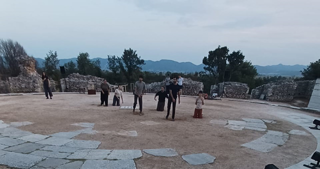 6ο-Εργαστήριο-Αρχαίου-Δράματος-στο-Αρχαίο-Θέατρο-Φιλίππων
