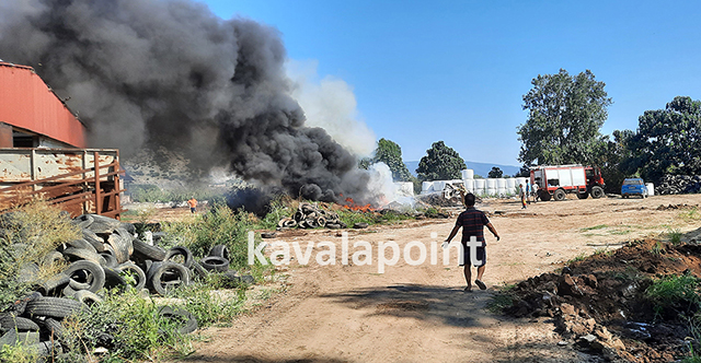 Φωτιά-σε-κτηνοτροφική-μονάδα-στην-Λυδία