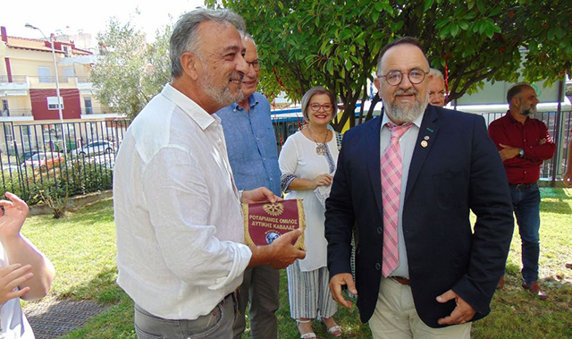 «ΔΗΜΩΦΕΛΕΙΑ»:-Εκδήλωση-για-τη-δωρεά-θερμοκηπίου-από-τον-Ροταριανό-Όμιλο-Δυτικής-Καβάλας