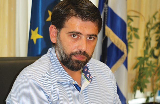 Χρ.-Γάκης:-Η-χορηγία-προς-τον-Εμπορικό-Σύλλογο-για-την-black-friday-είναι-ιδιωτική