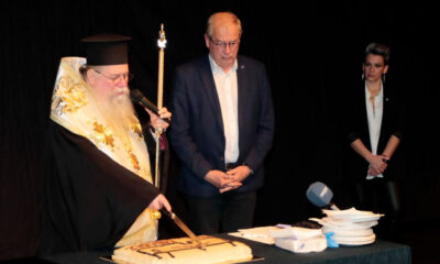 Οι-εργαζόμενοι-του-Δήμου-Καβάλας-έκοψαν-βασιλόπιτα