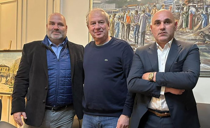 Επίσκεψη-του-νέου-Διευθύνοντα-Συμβούλου-του-ΟΛΚ-στον-Δήμαρχο-Καβάλας
