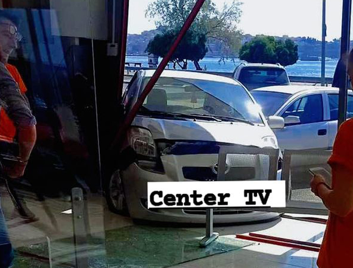 Καβάλα:-Αυτοκίνητο-«μπήκε»-στο-σούπερ-μάρκετ-«Σκλαβενίτης»