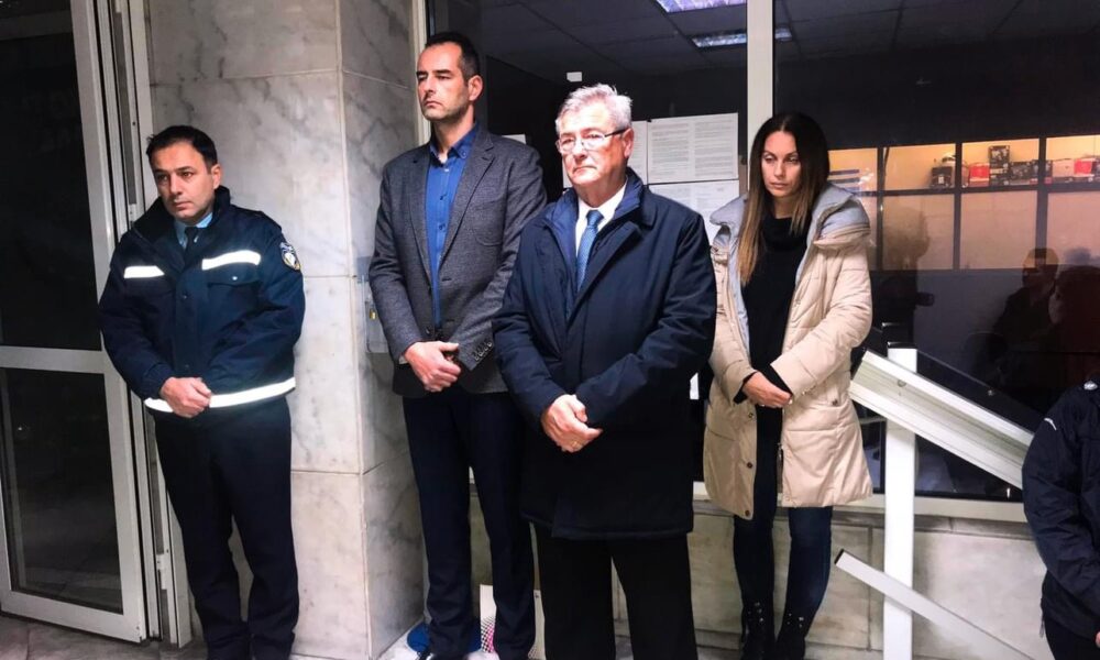 Καβάλα:-Παράκληση-στον-Άγιο-Αρτέμιο-για-ταχύτερη-ανάρρωση-του-31χρονου-αστυνομικού
