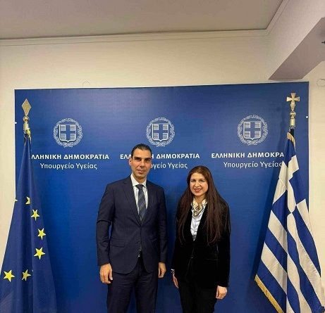 Συνάντηση-της-Αγγελικής-Δεληκαρη-με-τον-υφυπουργό-Υγείας-Μάριο-Θεμιστοκελους-για-την-ογκολογική-κλινική-του-ΓΝ-Καβάλας-και-την-ενίσχυση-του-προσωπικού-του-ΕΚΑΒ-της-Θάσου