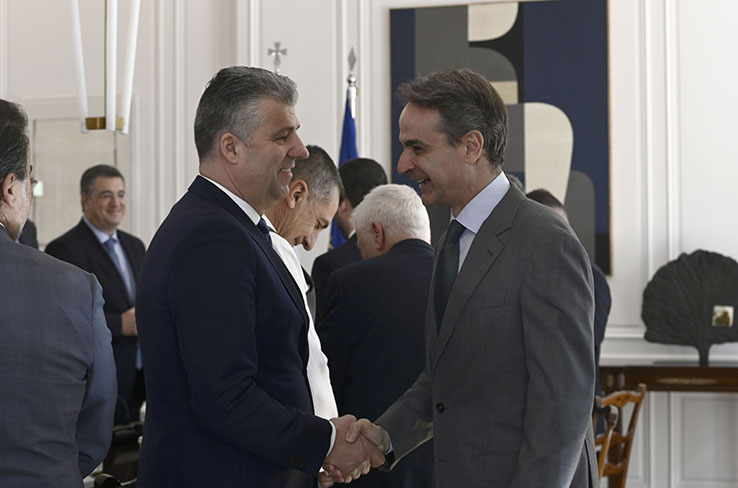 Ο-Χριστόδουλος-Τοψίδης-στη-συνάντηση-των-Περιφερειαρχών-με-τον-Πρωθυπουργό