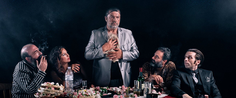 «Κωλόκαιρος»-στο-«Κολοσσαίον»-(Κείμενο: Αντώνης-Τσιοτσιόπουλος-Σκηνοθεσία: Γιώργος-Παλούμπης)