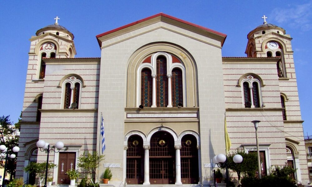Πένθιμα-θα-χτυπούν-οι-καμπάνες-στις-εκκλησίες-ένα-χρόνο-μετά-το-δυστύχημα-στα-Τέμπη
