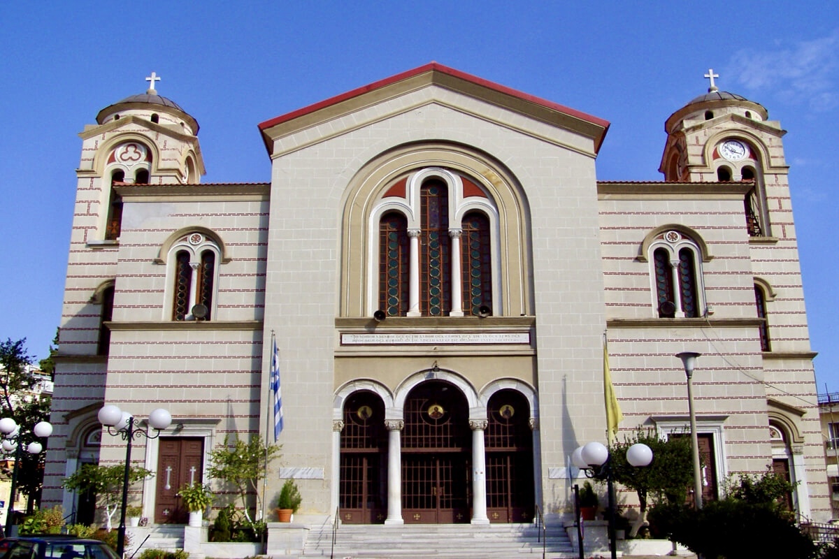 Πένθιμα-θα-χτυπούν-οι-καμπάνες-στις-εκκλησίες-ένα-χρόνο-μετά-το-δυστύχημα-στα-Τέμπη