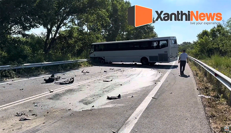 Τέσσερις-νεκροί-σε-σύγκρουση-ΙΧ.-με-λεωφορείο