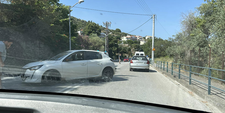 Τροχαίο-ατύχημα-στον-δρόμο-Καβάλας-–-Παληού