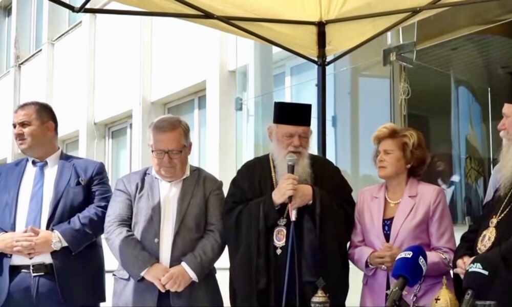 Ο-Αρχιεπίσκοπος-Ιερώνυμος-στο-εργοστάσιο-της-Λιπασματοβιομηχανίας-Καβάλας-όπου-τέλεσε-αγιασμό