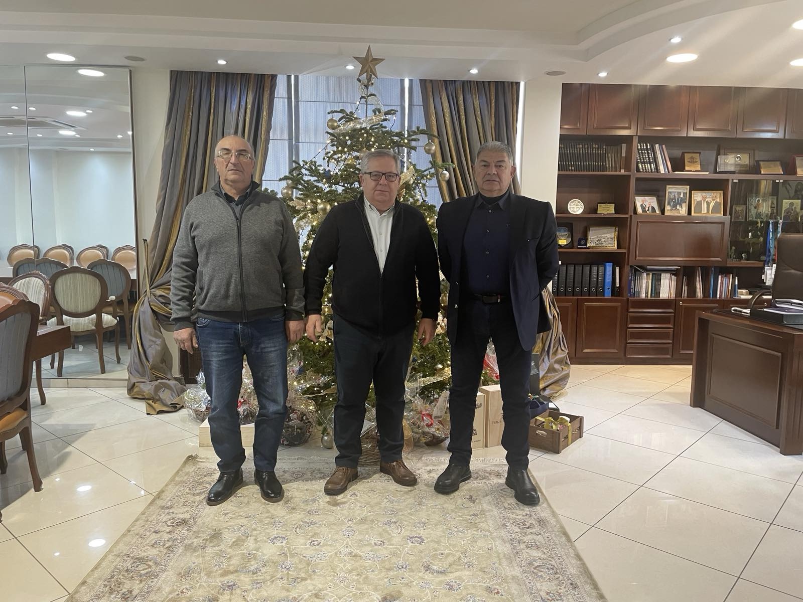 Επίσκεψη-του-Δήμαρχου-Νέστου-και-πρόεδρου-της-ΠΕΔ-ΑΜΘ-ΣΜιχαηλίδη-και-του-Αντιδημάρχου-Θάσου-ΣΤσολάκη-στην-ΠΕ.-Καβάλας