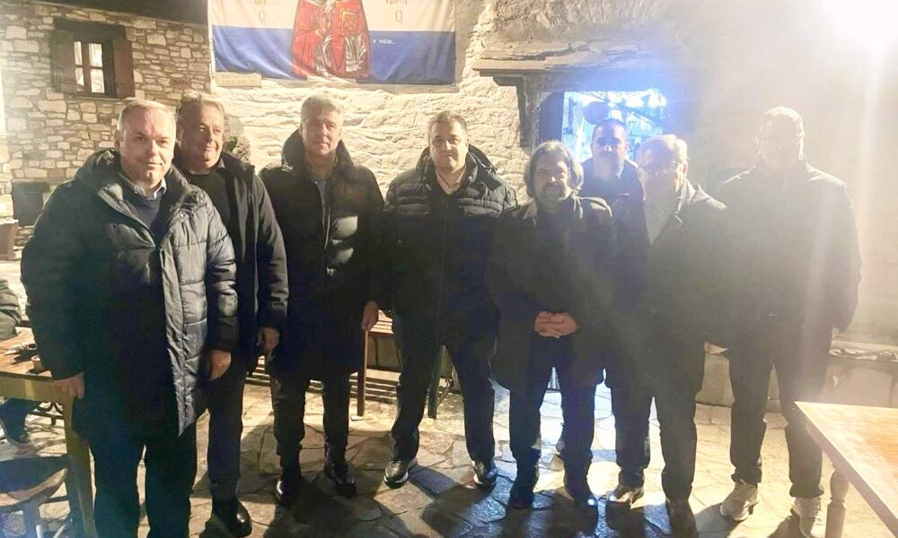 Με-την-παρουσία-του-Περιφερειάρχη-Χριστόδουλου-Τοψίδη-ο-Εσπερινός-του-Αγίου-Αθανασίου-στο-Ιστορικό-Κάστρο-της-Θάσου