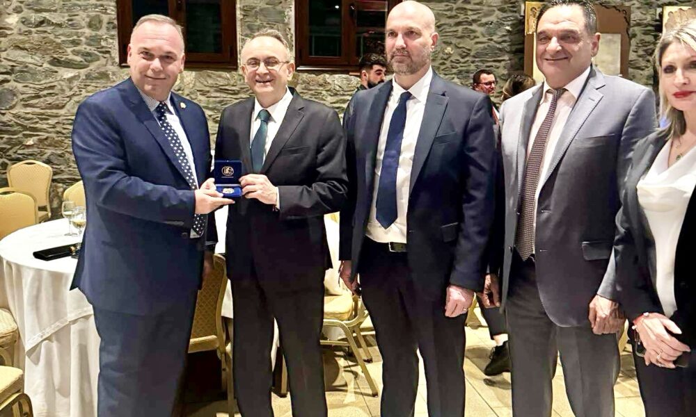 Ο-Δήμαρχος-Θάσου-Λευτέρης-Κυριακίδης-τίμησε-τον-πρέσβη-της-Βουλγαρίας-στην-Αθήνα-στη-δεξίωση-για-την-Εθνική-Επέτειο-της-Βουλγαρίας