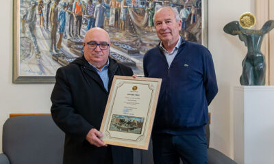 Ο-δήμαρχος-Καβάλας-βράβευσε-τον-διακεκριμένο-φωτογράφο-Γιώργο-Μυτιληνό