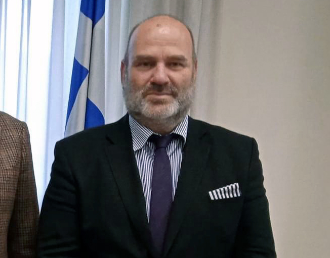 Τι-λέει-ο-Άγγελος-Βλάχος-για-την-παραλία-κάτω-από-την-Παναγία