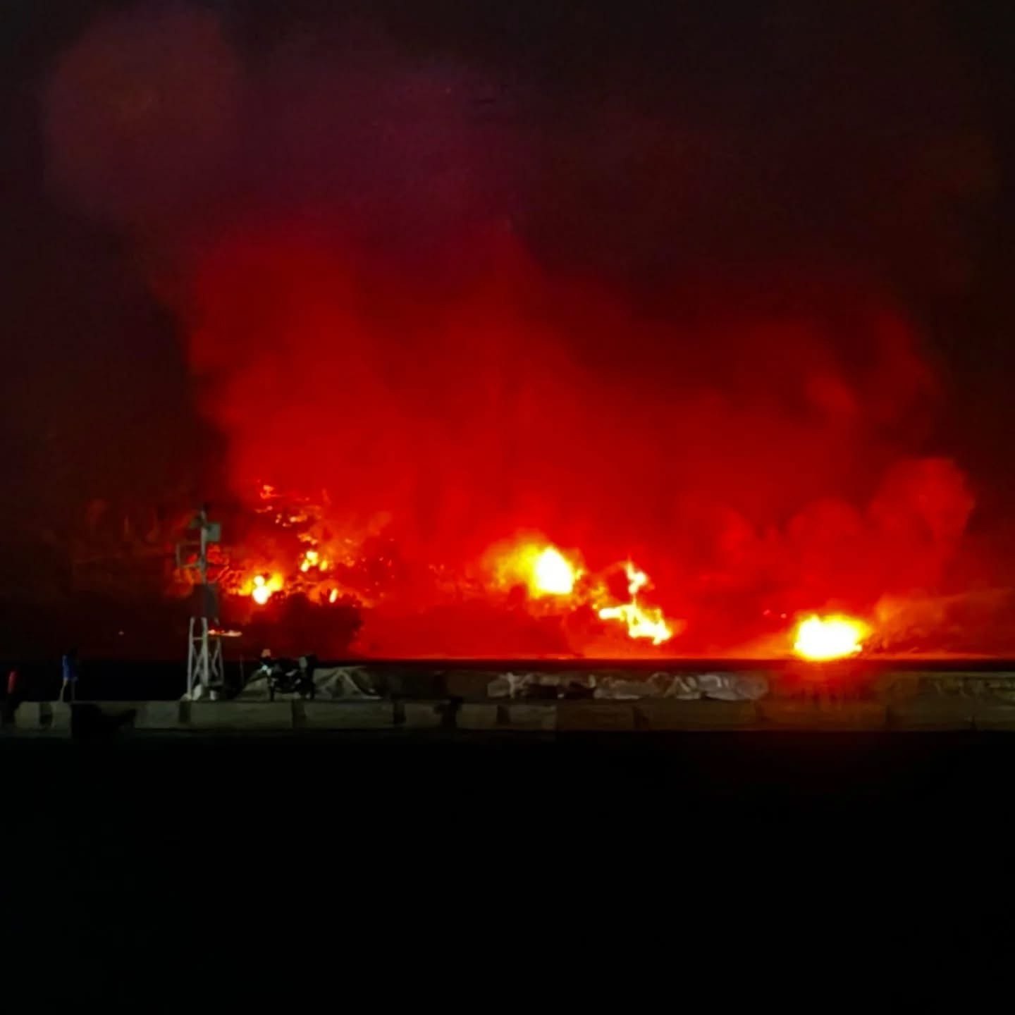 Σε-εξέλιξη-φωτιά-στη-Θάσο-–-Έκκληση-για-εθελοντική-βοήθεια-από-τον-σύλλογο