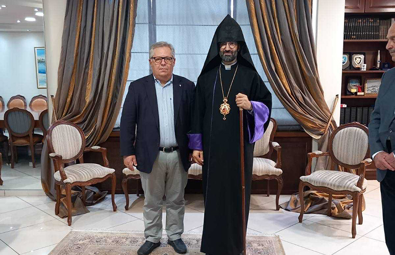 Επίσκεψη-του-Μητροπολίτη-της-«Ορθόδοξης-Αρμενικής-Εκκλησίας»-στον-Θ.-Μαρκόπουλο