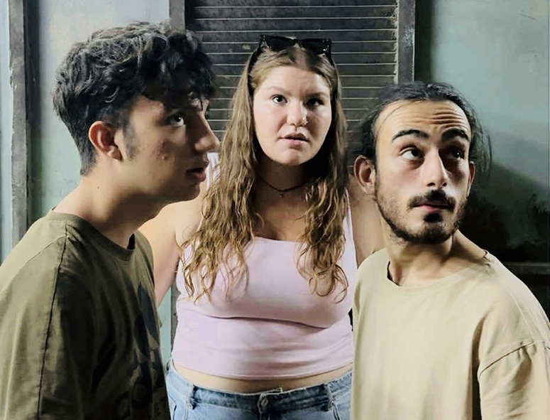 «burn-out»-του-Παύλου-Τσακαλίδη-από-την-θεατρική-ομάδα-ΠΑΡΕ(ν)ΘΕΣΗ