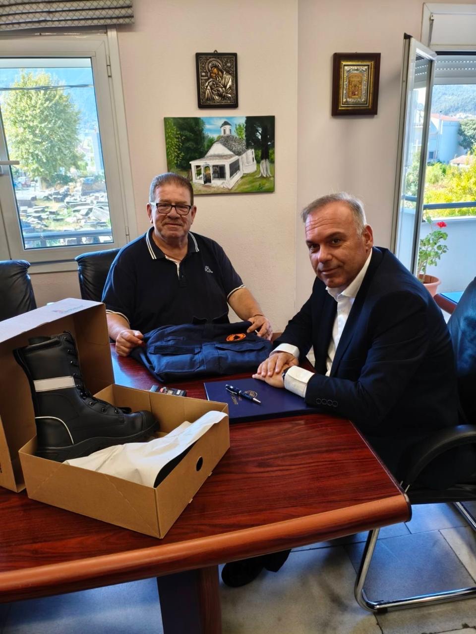 Παράδοση-υλικοτεχνικού-εξοπλισμού-στο-Σύλλογο-Πυρασφαλείας-Ποταμιάς