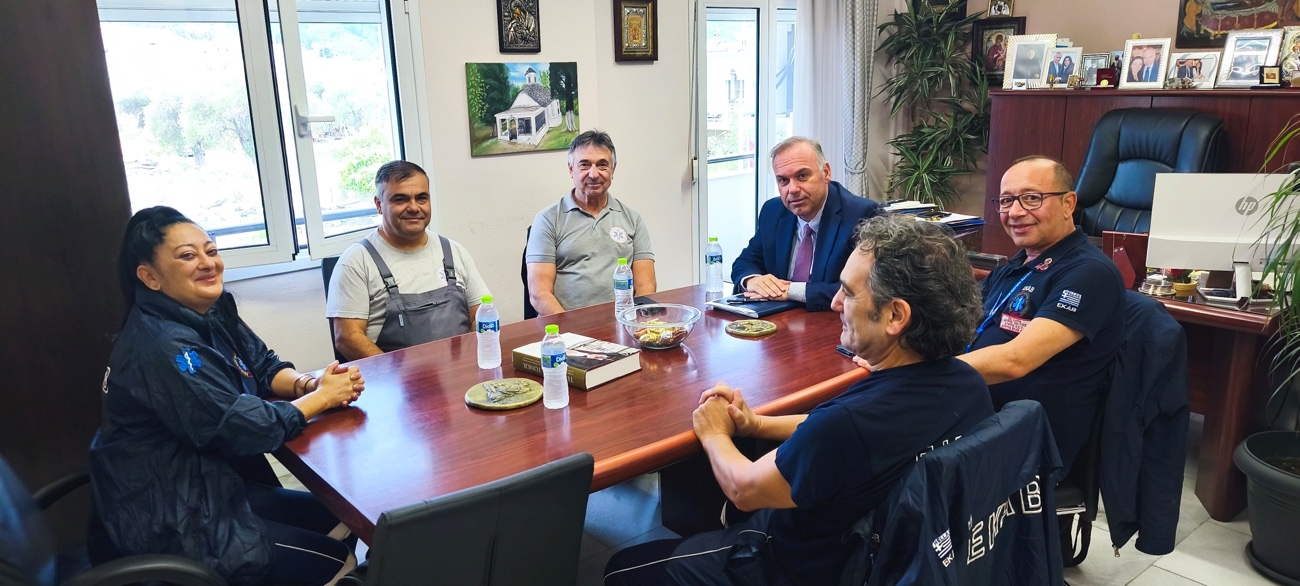 Ενημέρωση-του-Δημάρχου-Θάσου-από-τον-Διευθυντή-ΕΚΑΒ-Ανατολικής-Μακεδονίας-–-Θράκης