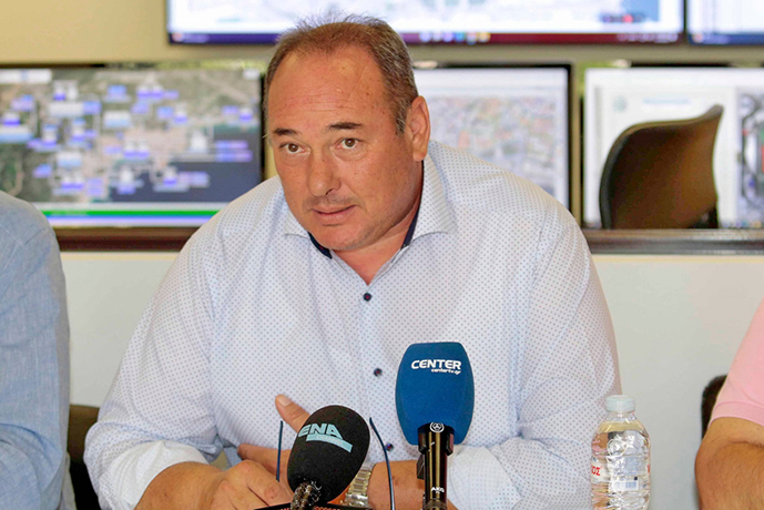 Πρωτοχρονιάτικα-δώρα-είχε-για-τις-ΔΕΥΑ-ο-Θ.-Λιβάνιος    